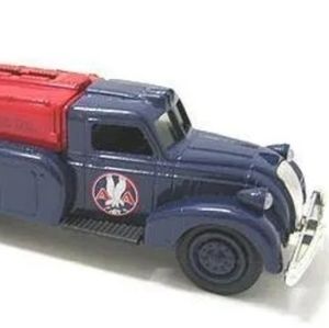 Ertl Company H827American Airline 1939 Dodge Airflow Coin Bank Die Cast Truck BN
